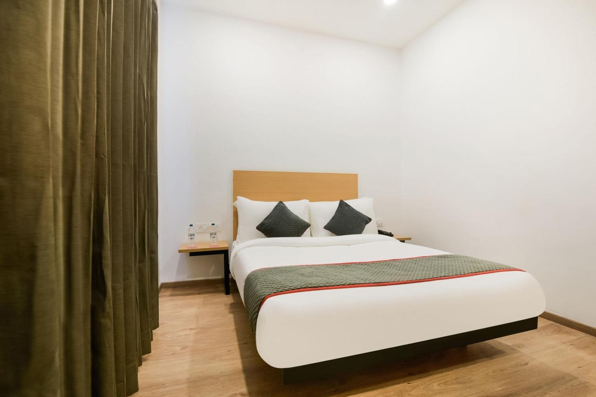 Hotel Townhouse The Awadh Airport Near Chaudhary Charan Singh International Airport Bijnaur Exterior foto