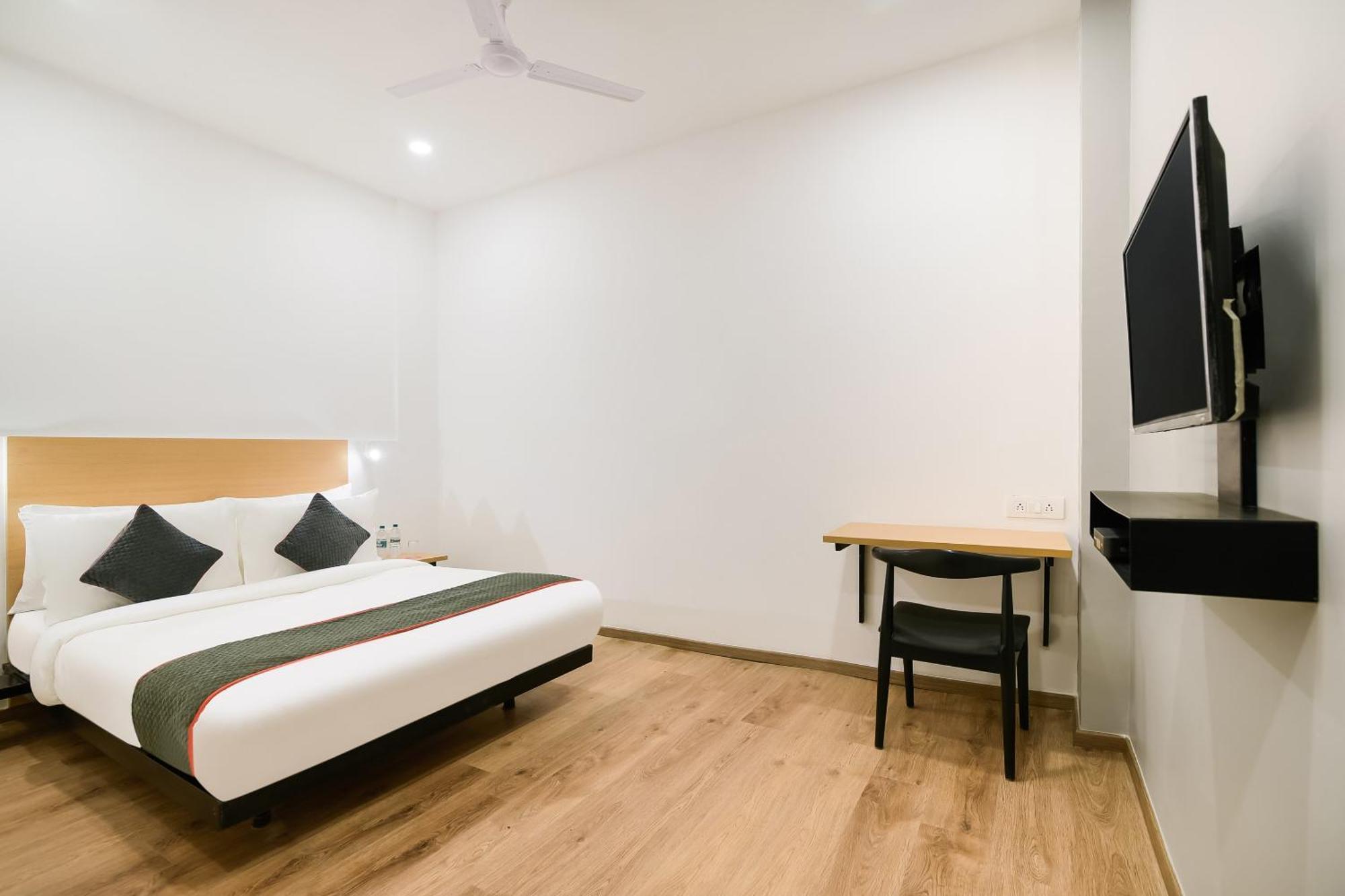 Hotel Townhouse The Awadh Airport Near Chaudhary Charan Singh International Airport Bijnaur Exterior foto
